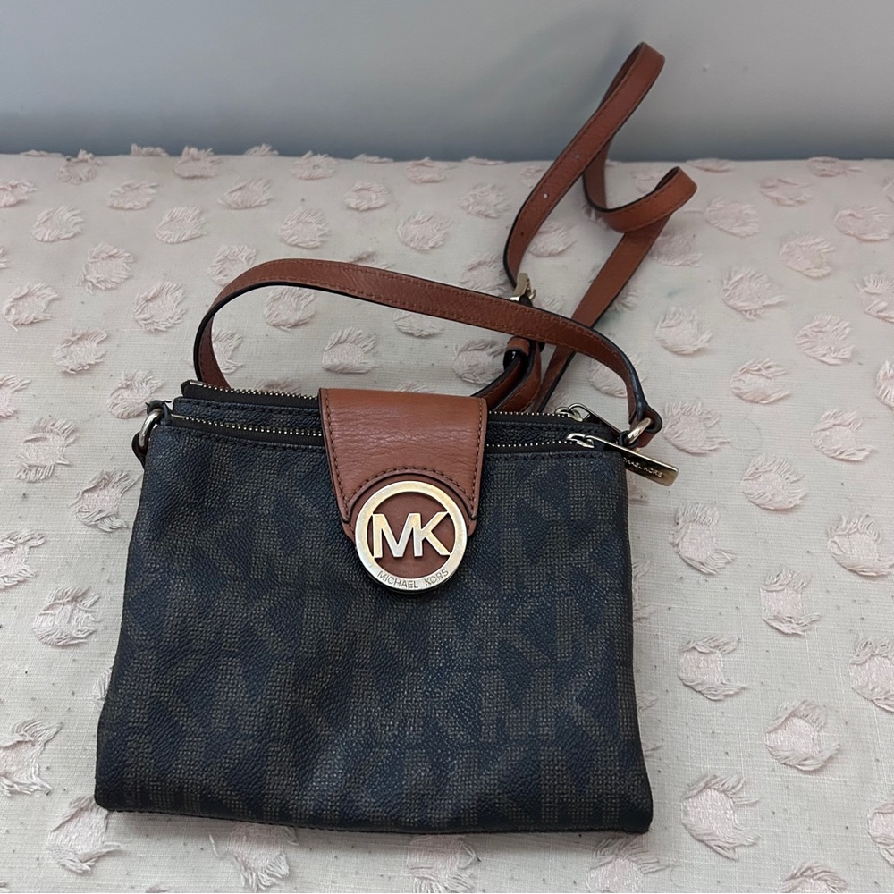 Michael Kors Classic Crossbody Logo Printed Bag Grey Multi Brown